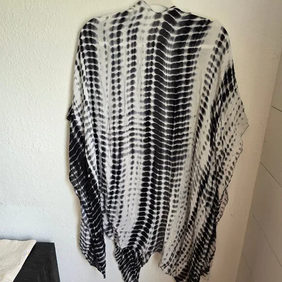 Michael Stars Black and White Dot Pattern OS Swim Cover Up Kimono - Picture 2 of 5